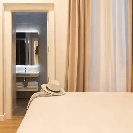 Woohoo Rooms Fuencarral Madrid Buitenkant foto